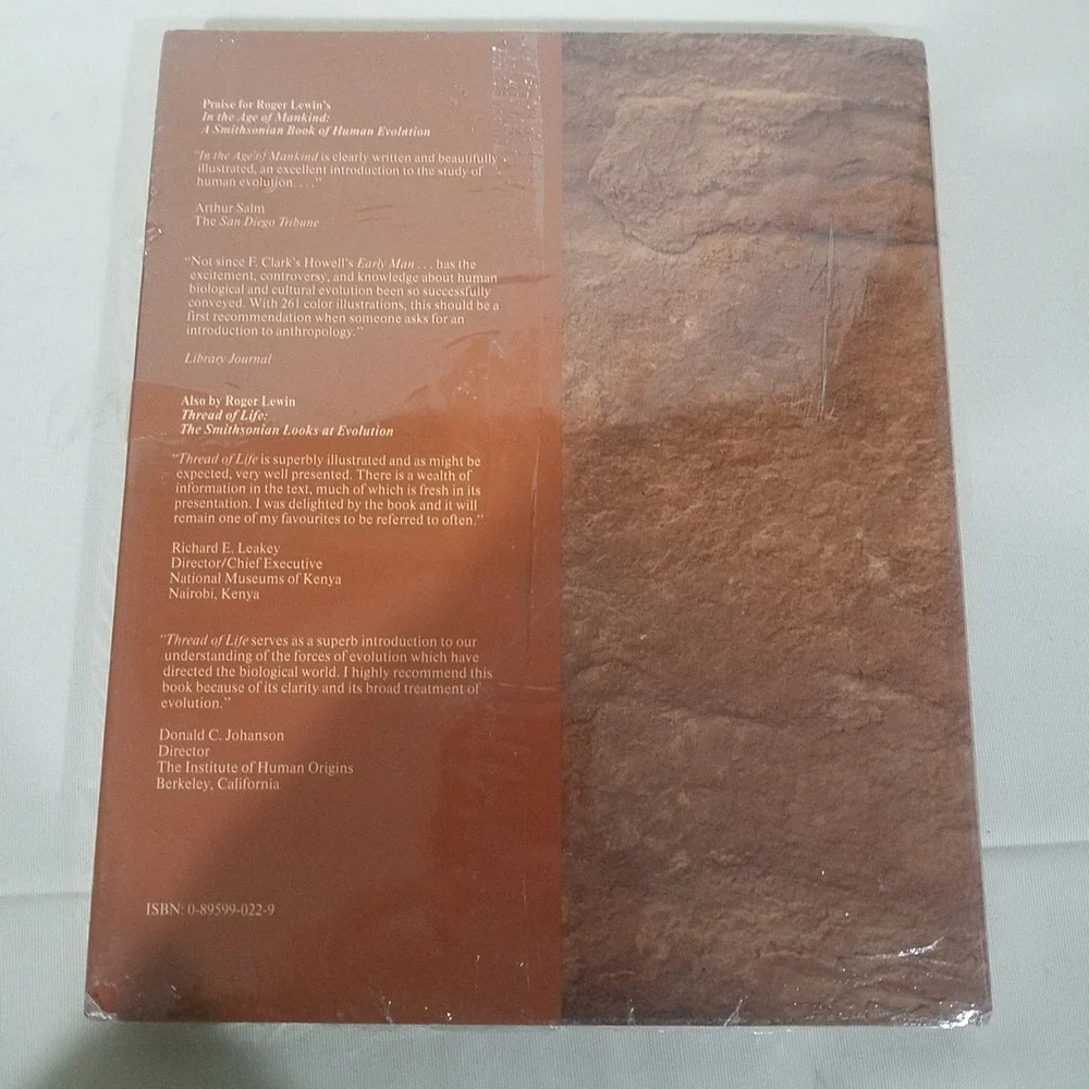 In the Age of Mankind A Smithsonian Book‎ of Human Evolution Roger Lewin NWT